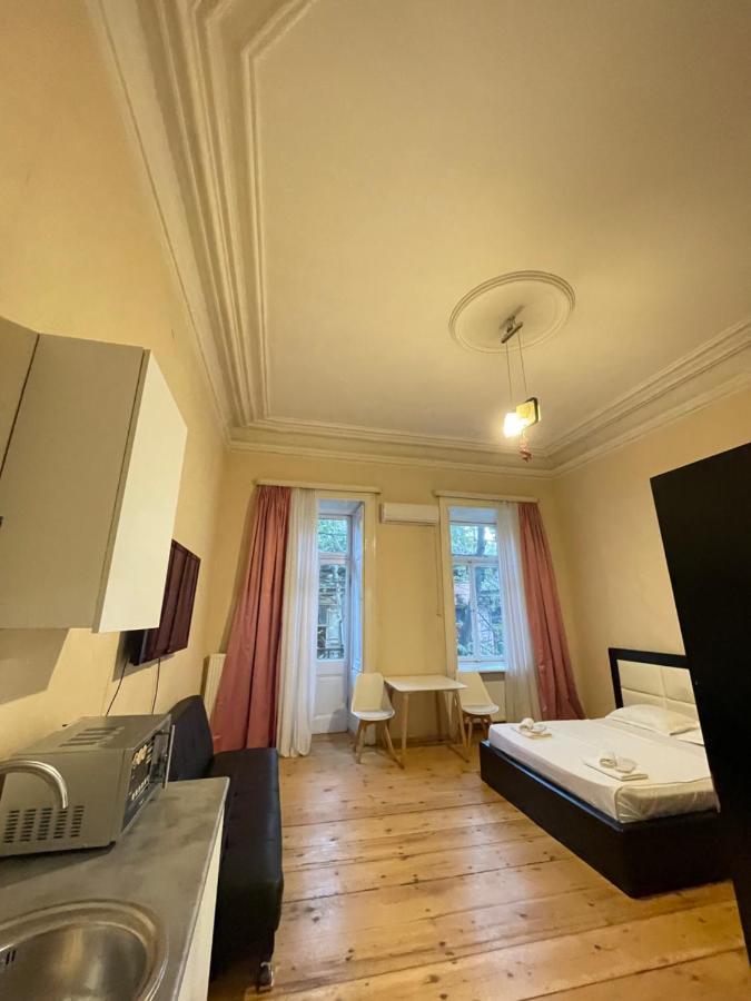 Downtown Room Tbilisi Exteriör bild