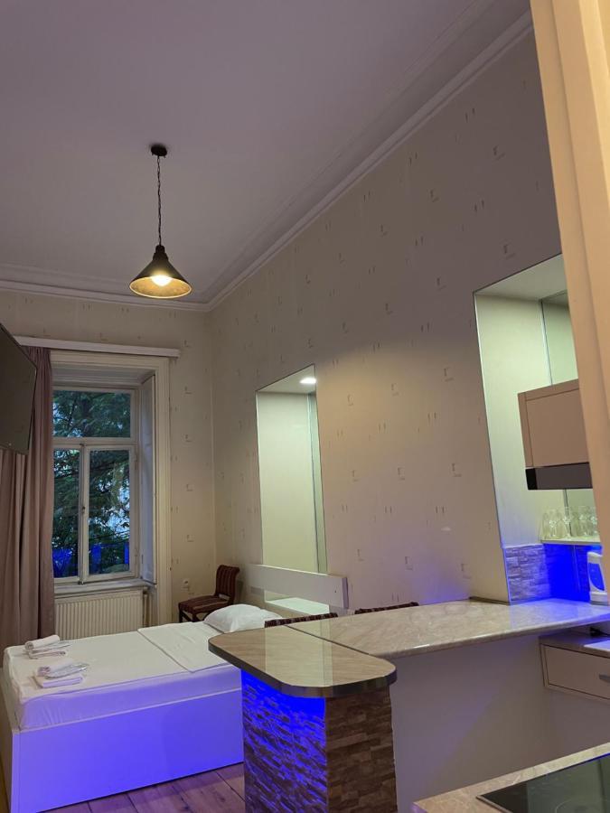 Downtown Room Tbilisi Exteriör bild