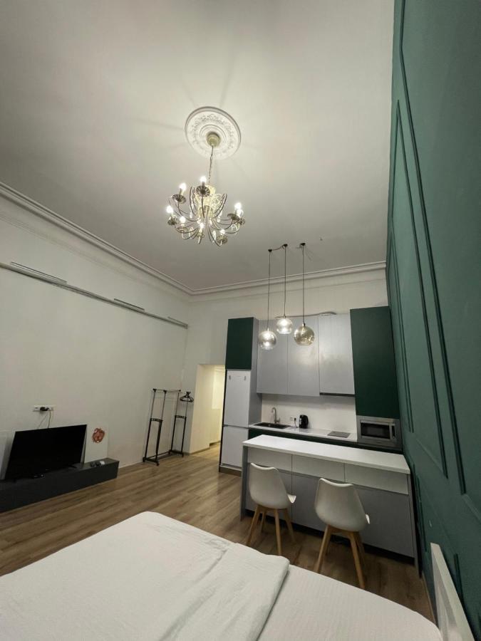 Downtown Room Tbilisi Exteriör bild