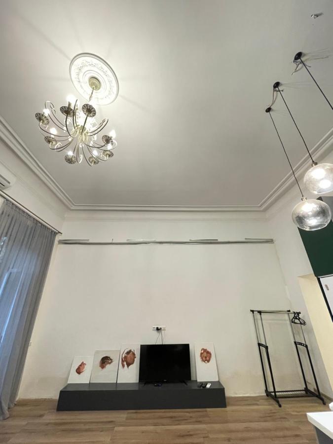 Downtown Room Tbilisi Exteriör bild