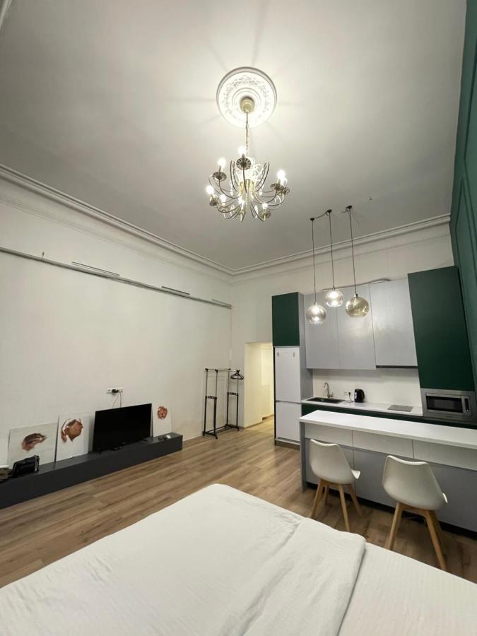Downtown Room Tbilisi Exteriör bild