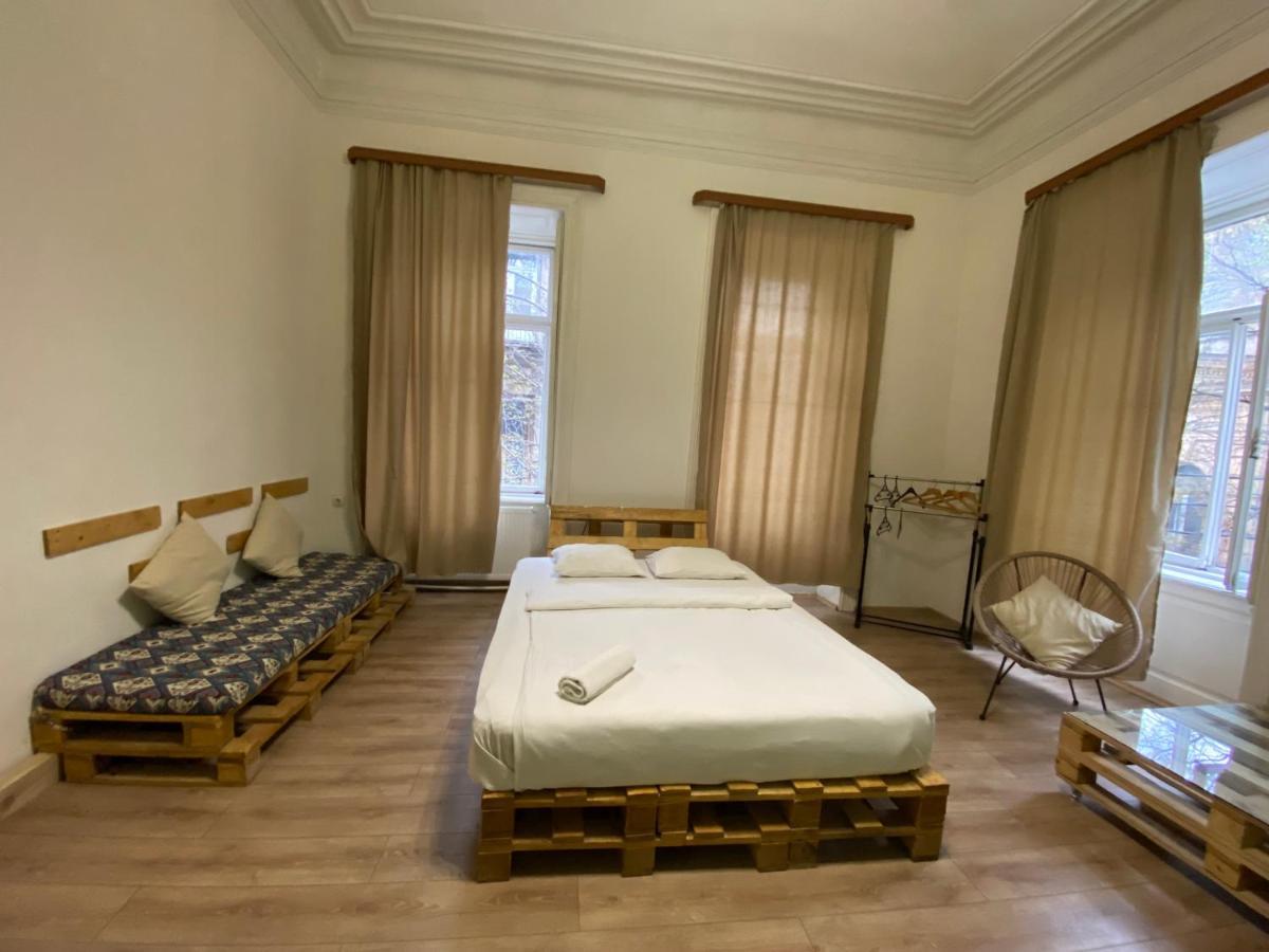 Downtown Room Tbilisi Exteriör bild