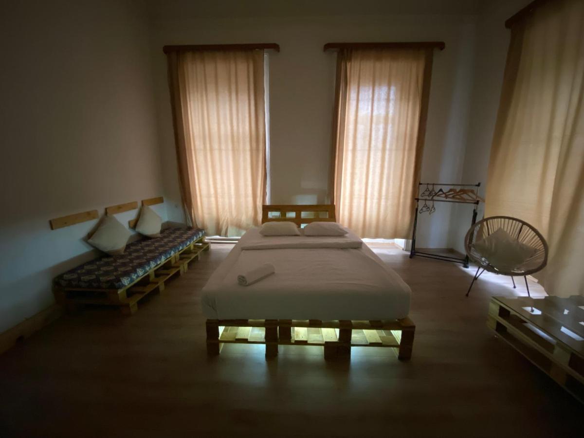Downtown Room Tbilisi Exteriör bild